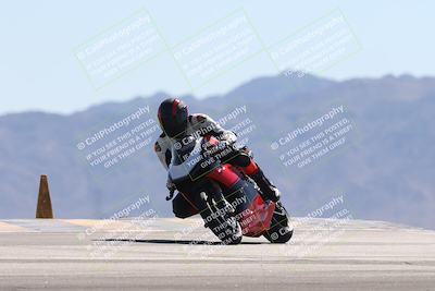 media/Oct-13-2025-Moto Forza (Mon) [[a66d839500]]/3-B Group/Session 4 (Turn 9)/
